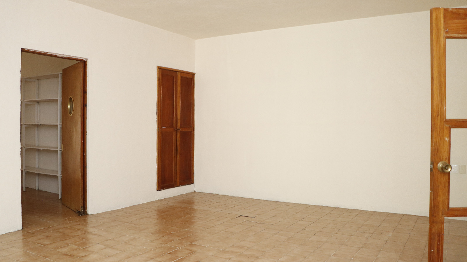 COMMERCIAL HOUSE FOR RENT IN BRENAMIEL OAXACA
